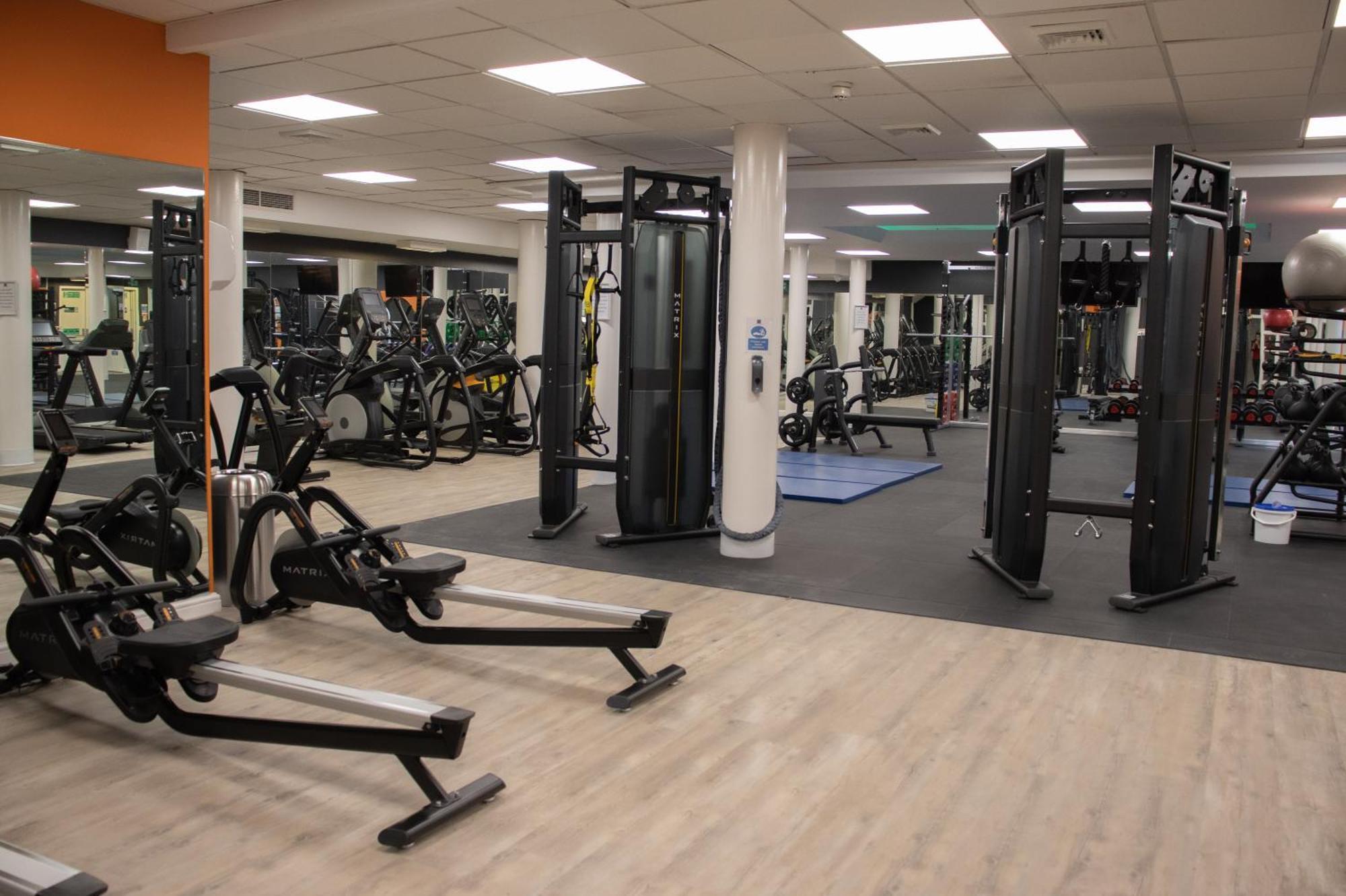 Manor Of Groves Hotel, Golf & Health Club Собриджуърт Екстериор снимка