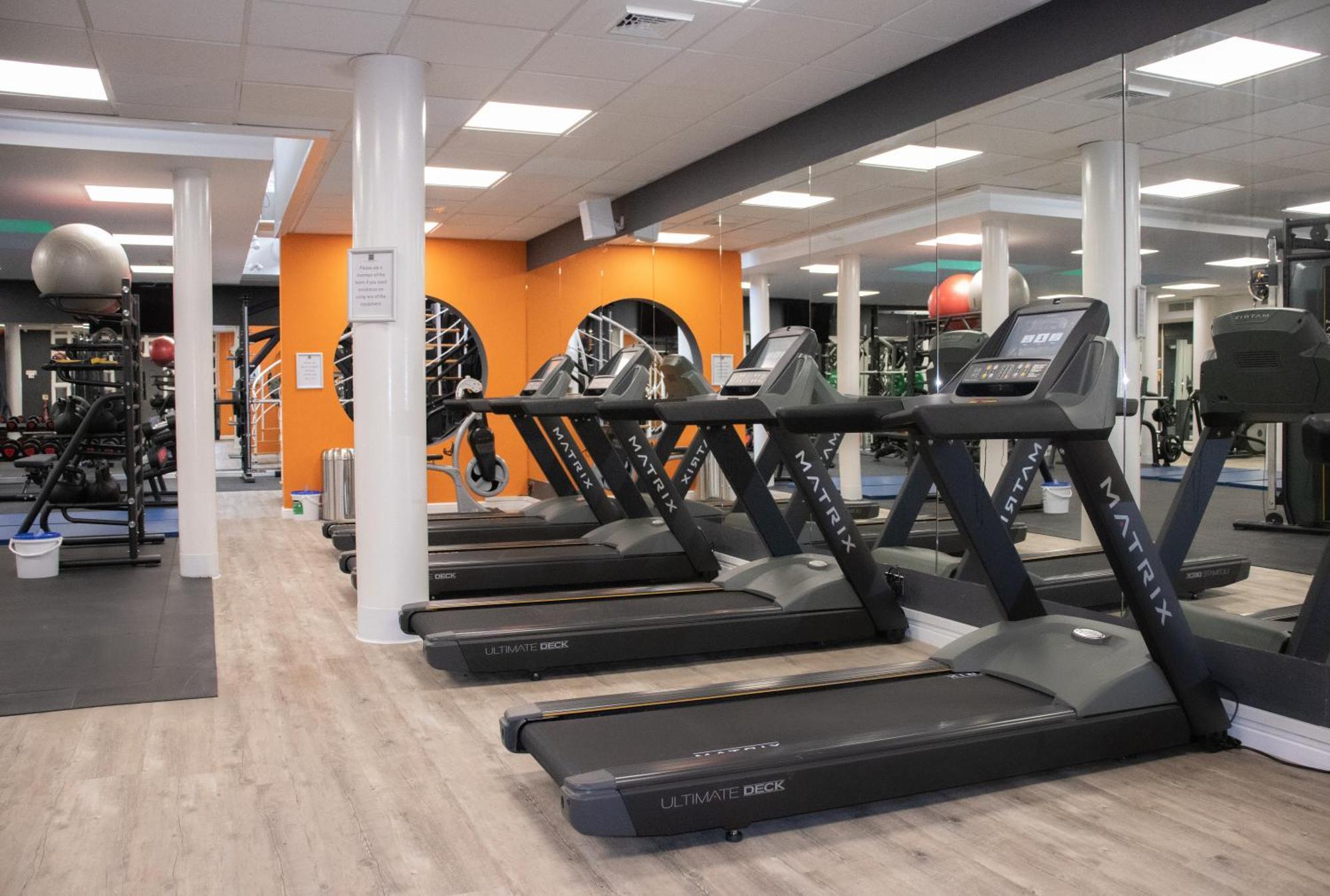 Manor Of Groves Hotel, Golf & Health Club Собриджуърт Екстериор снимка